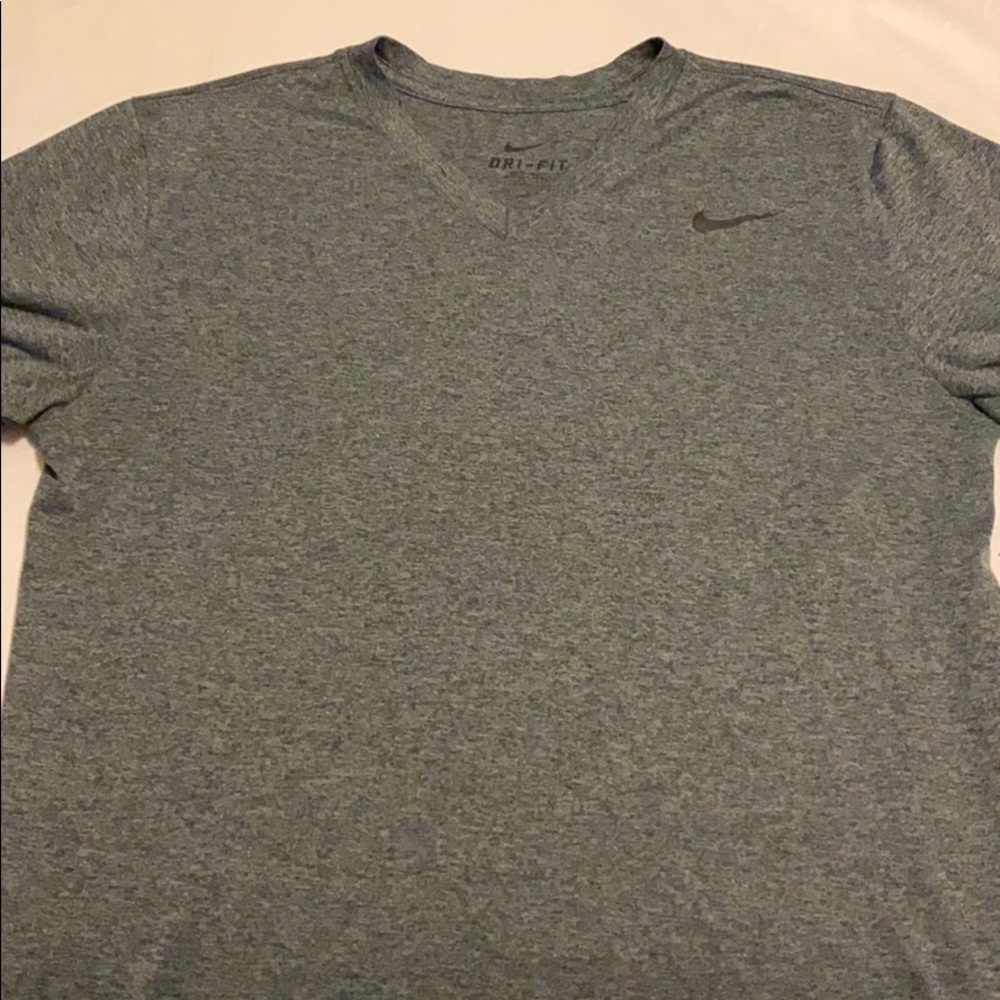 Grey dri-fit nike tshirt